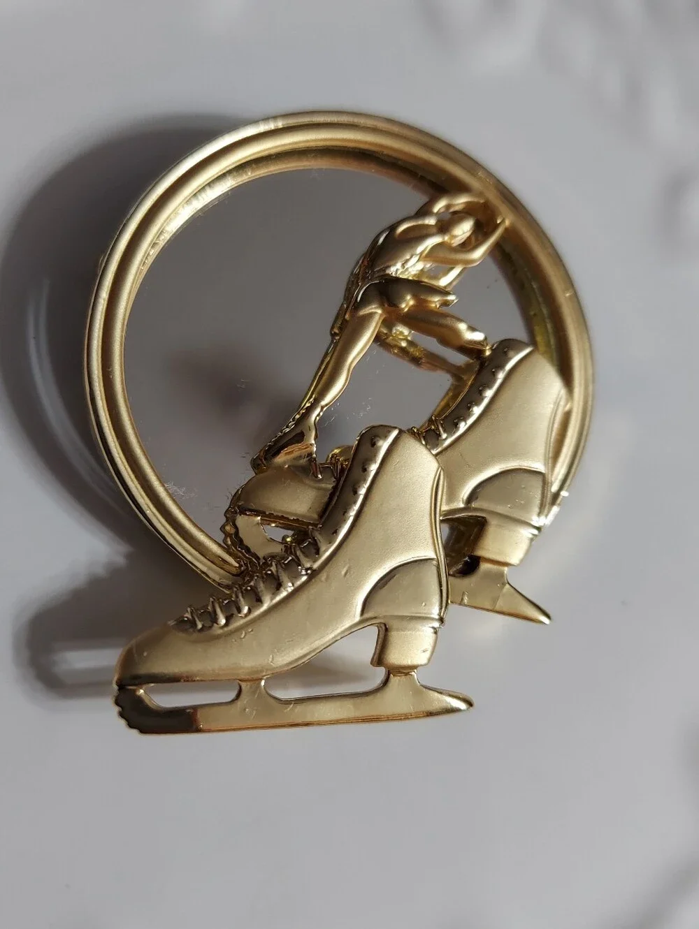 Vintage Danecraft Textured Gold Tone/Mirrored Ice Skating Brooch/Pin
